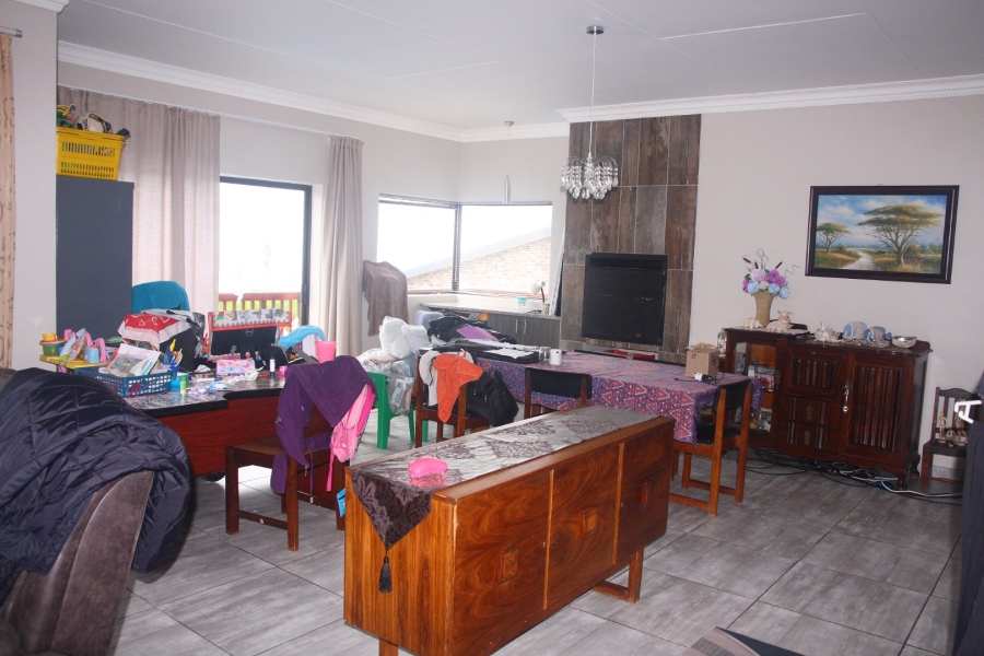 5 Bedroom Property for Sale in Dana Bay Western Cape